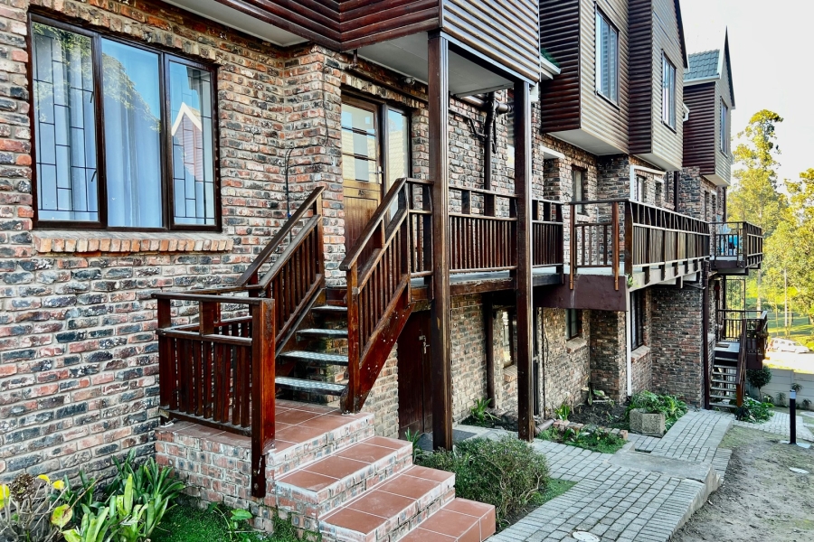 2 Bedroom Property for Sale in Heatherlands Western Cape